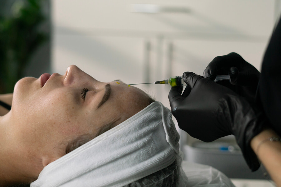 Bótox vs ácido hialurónico: ¿cuál es mejor para rejuvenecer el rostro?