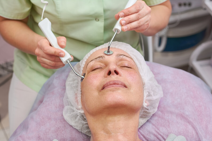 ¿Dónde puedo hacerme un lifting facial sin cirugía?