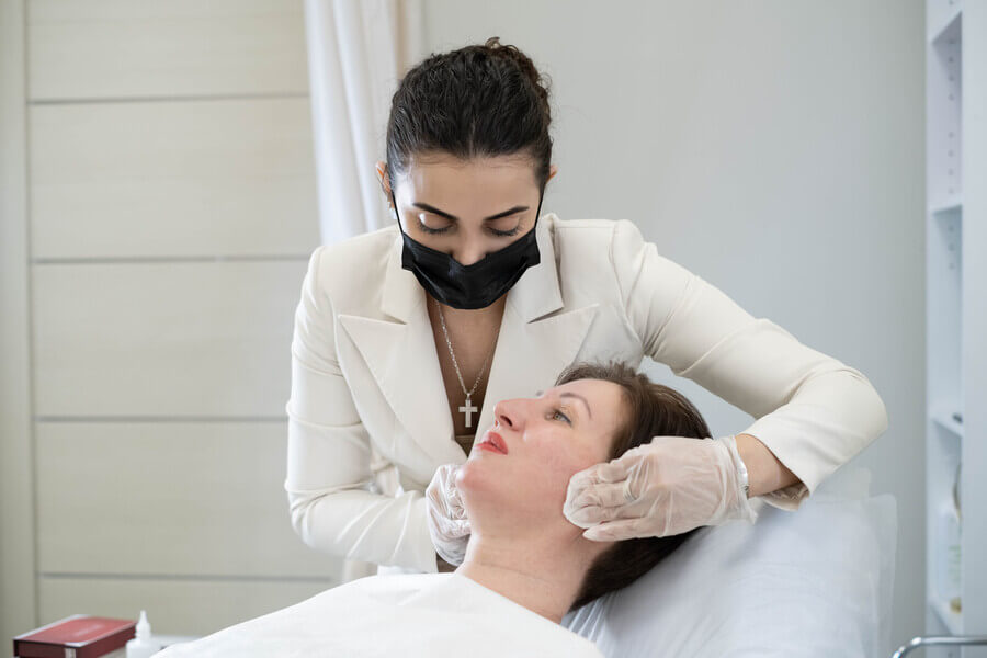 ¿Hay clínicas que utilicen técnicas avanzadas o innovadoras en la aplicación de bótox?