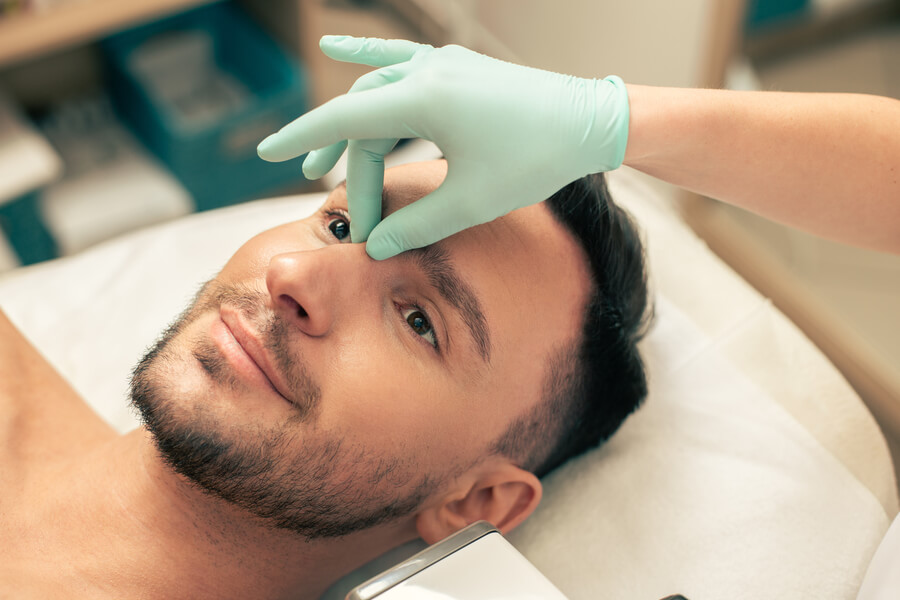Sculptra para Hombres: Qué Esperar del Tratamiento